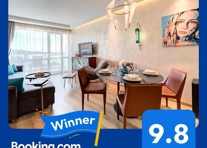 Beachfront Smart Homes By Marty's Апартхотел 4*