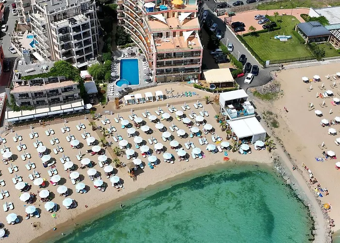 Апартхотел Beachfront Smart Homes By Marty's Слънчев бряг